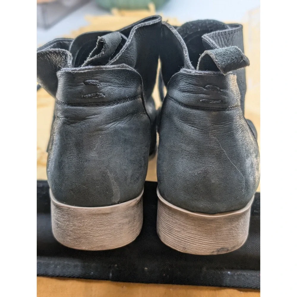 Steve Madden classic versatile